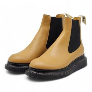Loewe Flatform Chelsea Boots - Leather - Brown $1350